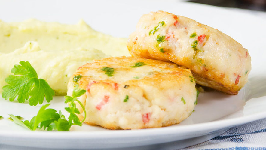 Crab Cakes con Vinagreta de Azafrán Crab Cakes con Vinagreta de Azafrán
