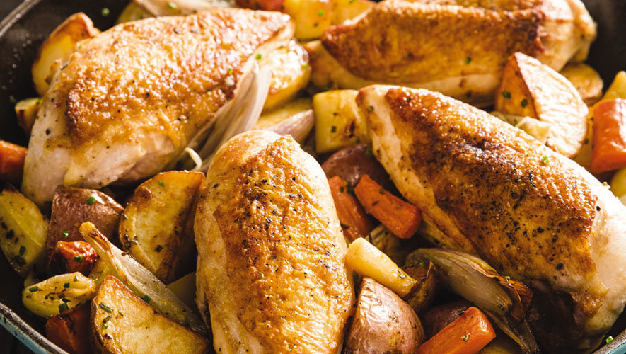 Pechuga de pollo rostizada con chabacano y verduras Pechuga de pollo rostizada con chabacano y verduras